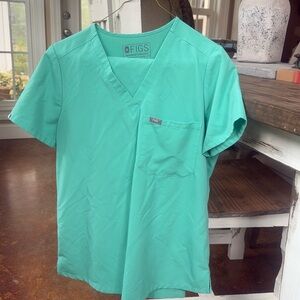 Figs scrubs - surgical green- size small top, size medium bottoms